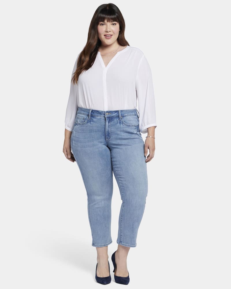 Front of a model wearing a size 22W Marilyn Ankle in Lakefront by NYDJ. | dia_product_style_image_id:348310